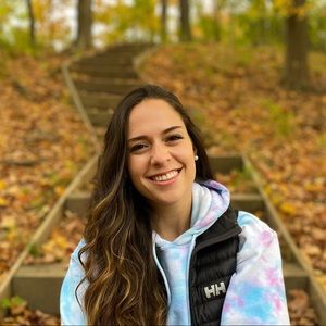 Meet your Posher, Isabel